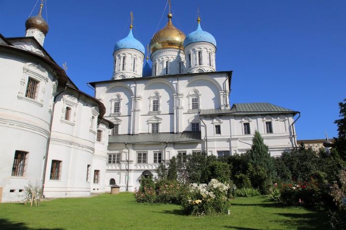 Tu viện Novospassky Nga là tu viện lớn nhất ở Moscow