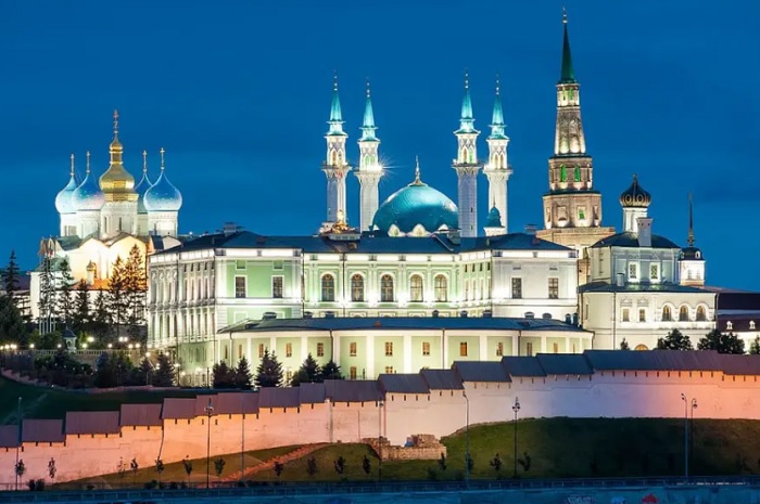 Điện Kremlin dưới ánh đèn lung linh về đêm