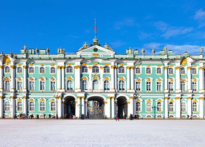 Cung điện Mùa Đông là cung điện nổi tiếng hàng đầu ở Nga