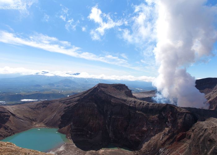Bạn không nên đến gần núi lửa khi du lịch Kamchatka Nga