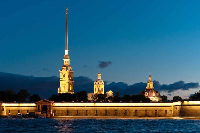 Pháo đài Peter và Paul ở St Petersburg là một trong những điểm thu hút phổ biến