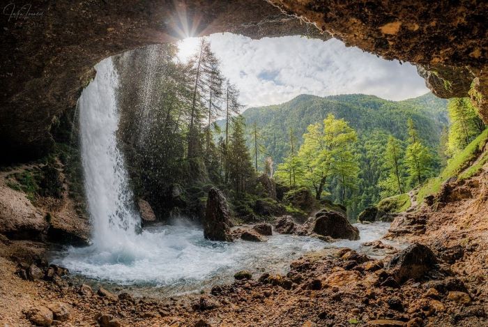 Bản giao hưởng của thiên nhiên hoang sơ ở thác nước Slovenia