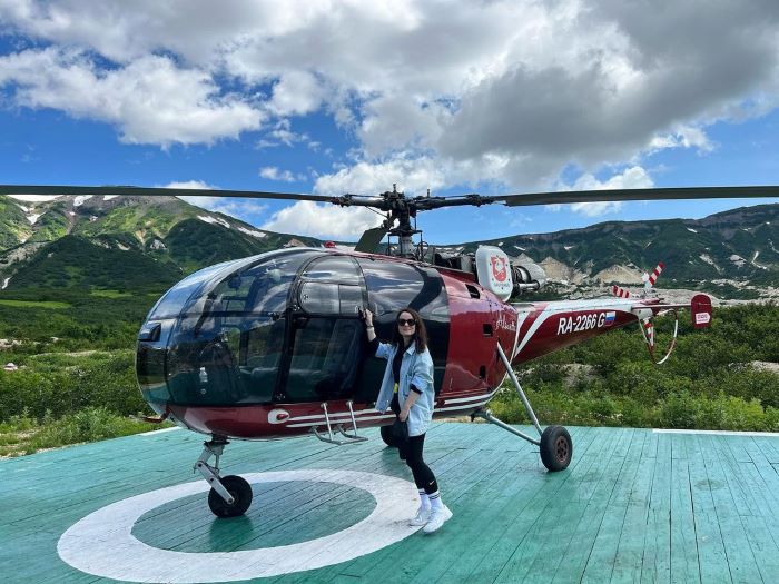 Mẹo du lịch Nga là có thể đi trực thăng đến khám phá thung lũng Geysers