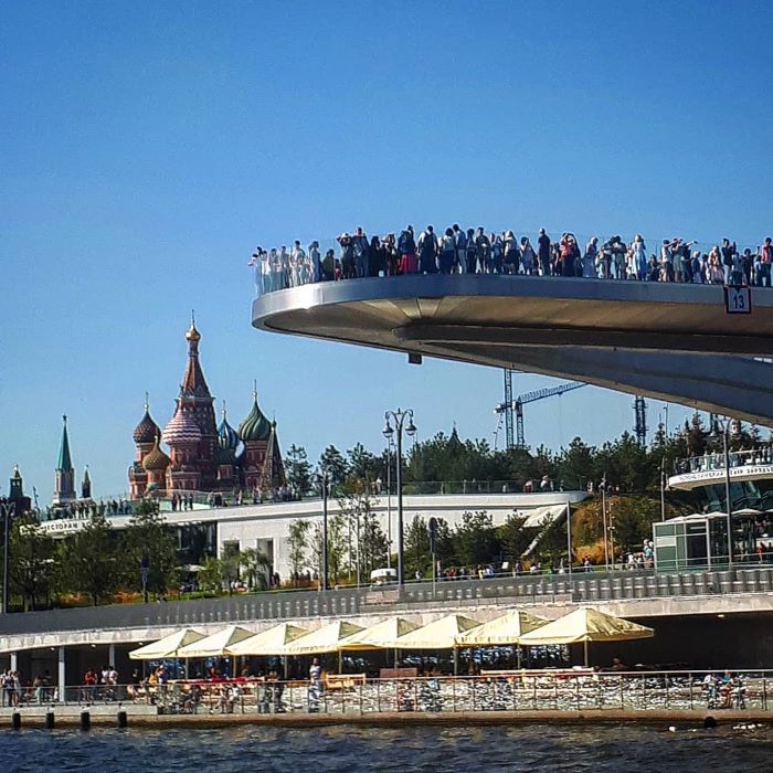 Cầu nổi là công trình kiến trúc ấn tượng ở Moscow nước Nga