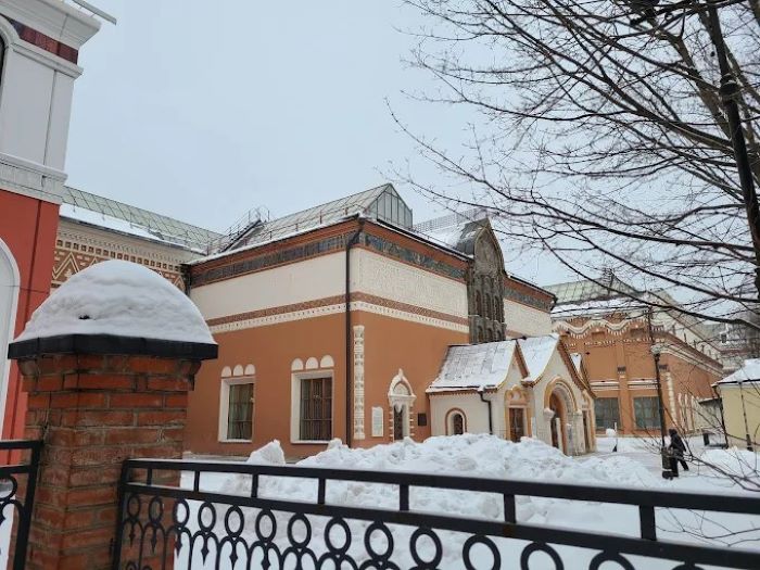 Bên ngoài của Bảo tàng Tretyakov tại nước Nga vào mùa đông