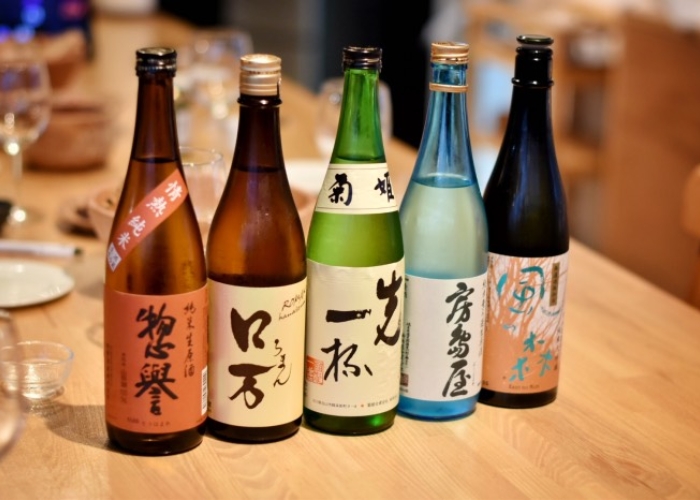 Rượu Sake món quà đặc biệt bạn có thể mua tặng người thân, bạn bè