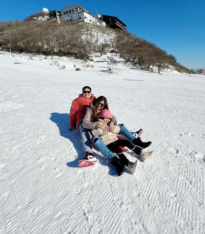 Khi đến Nhật Bản vào mùa đông bạn nên trải nghiệm trò chơi trượt tuyết