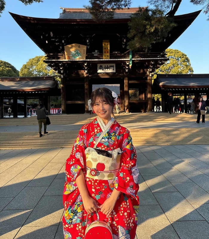 Tham quan check-in tại đền Meiji Jingu
