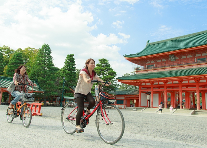 Đi xe đạp là một cách thú vị để khám phá Kyoto