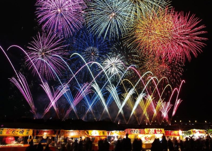 Lễ hội pháo hoa Sumida là một trong những lễ hội pháo hoa lớn nhất và nổi tiếng nhất ở Nhật Bản