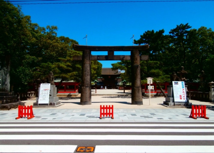 Hakozaki là một địa điểm du lịch nổi tiếng và là nơi diễn ra một số lễ hội trong năm