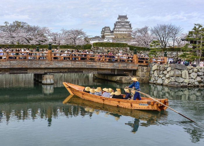 hi đến tham quan lâu đài Himeji du khách còn được trải nghiệm nhiều hoạt động thú vị