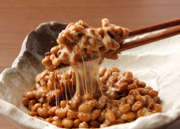 Natto là món đậu nành lên men được coi là món ăn quốc của cả Nhật Bản