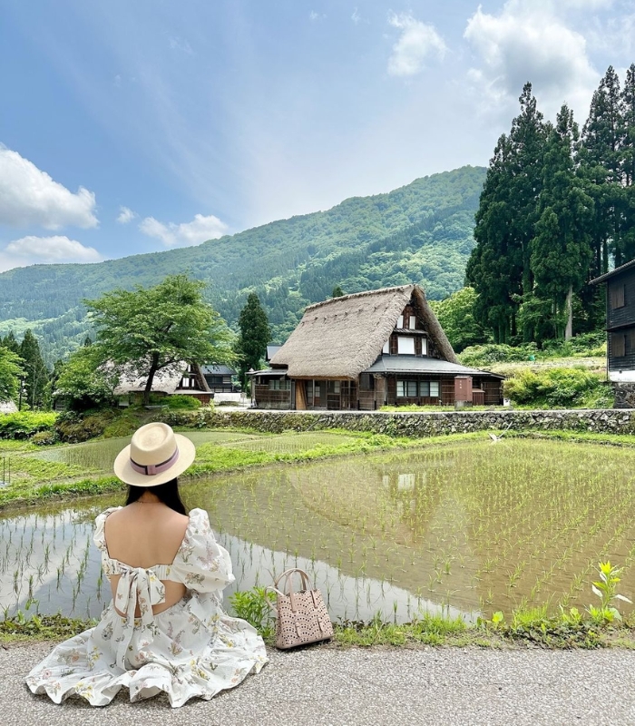 Đặt chân đến Gokayama, bạn sẽ cảm nhận được sự yên bình và thơ mộng của một ngôi làng cổ kính