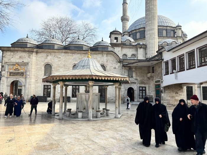 Khám phá những địa điểm linh thiêng tại khu vực nhà thờ hồi giáo Eyüp Sultan Thổ Nhĩ Kỳ
