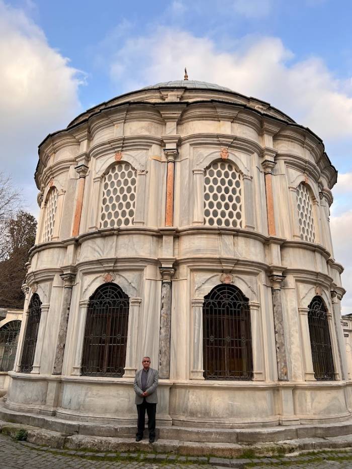 Kiến trúc nổi bật của nhà thờ hồi giáo Eyüp Sultan Thổ Nhĩ Kỳ