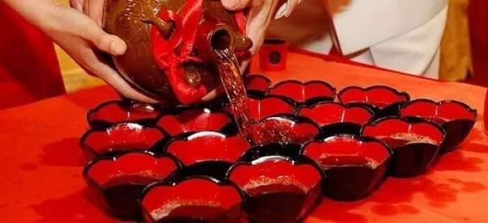 Đón lễ Đông Chí ở Trung Quốc nhất định không thể thiếu rượu – Lễ Đông Chí - Lễ hội ở Trung Quốc lâu đời nhất