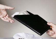 Nguyên tắc đưa tiền tip khi đi du lịch châu Á bạn nên nhớ!