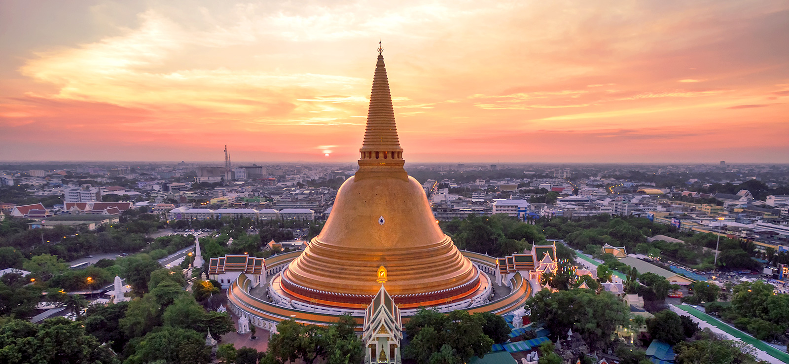 Tòa phật tháp cao hạng nhất thế giới ở thị trấn Nakhon Pathom