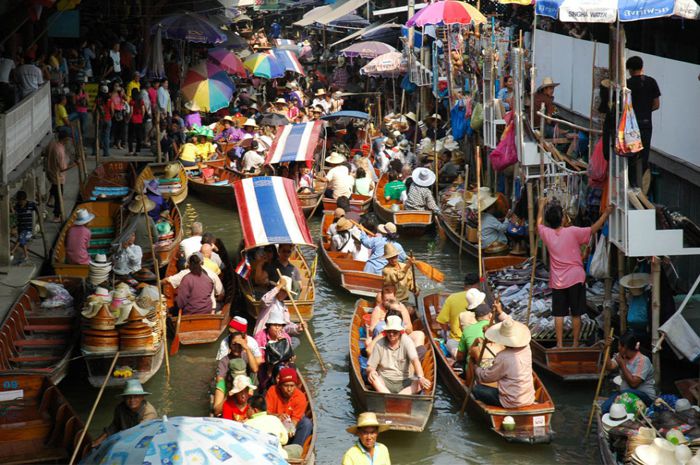 Ngôi chợ nổi Thái Lan nổi tiếng mà bạn nên đến