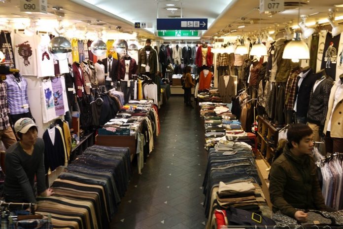 Mua quần áo khi đi du lịch Hàn Quốc