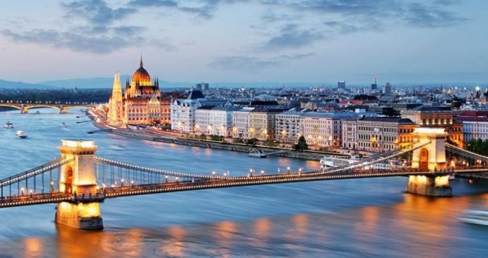 những địa điểm du lịch nổi tiếng tại Hungary