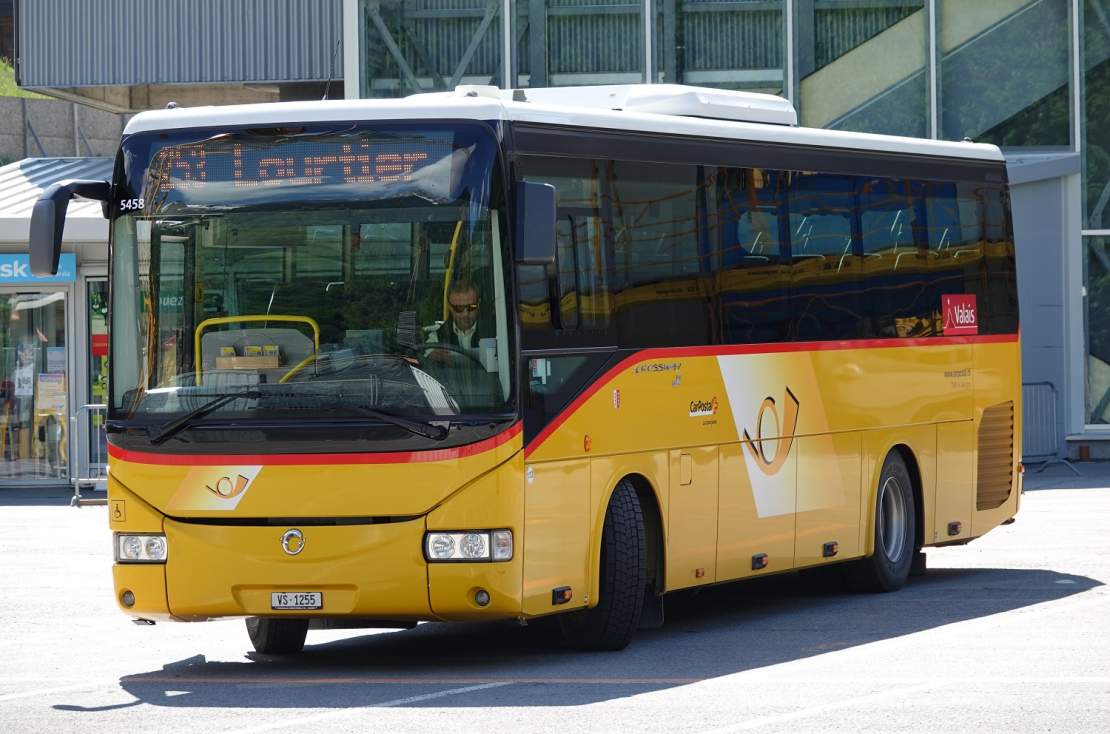 Xe bus là một phương tiện đi lại khá phổ biến tại Thụy Sĩ