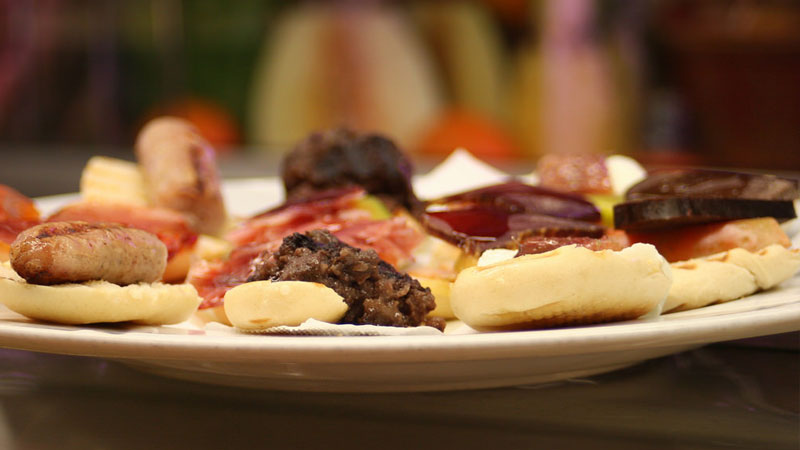 Granada có rất nhiều món ăn ngon đang chờ bạn thưởng thức
