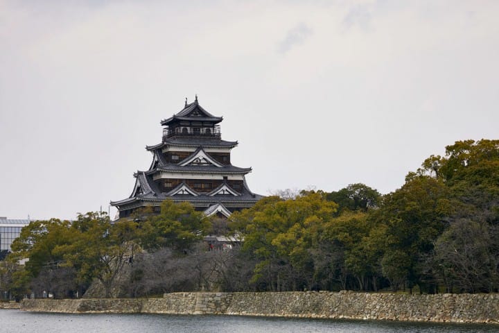 Lâu đài Hiroshima