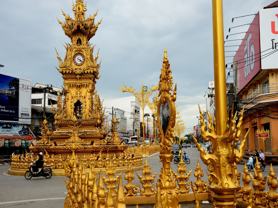 Tháp đồng hồ Chiang Rai