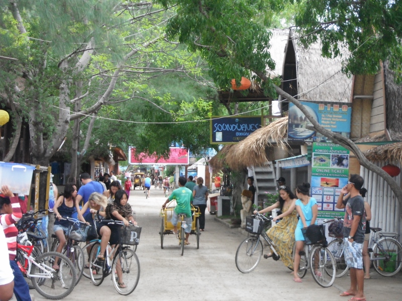 Đảo Trawangan là hòn đảo sầm uất và nhộn nhịp nhất của quần đảo Gili