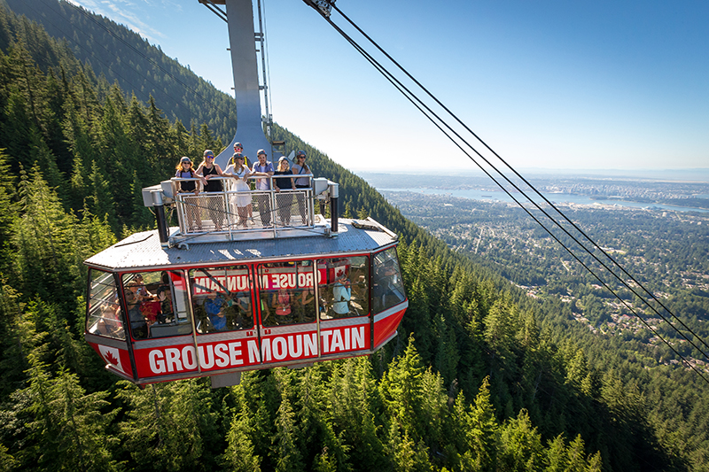 Grouse Mountain là một khu du lịch nổi tiếng tại Vancouver