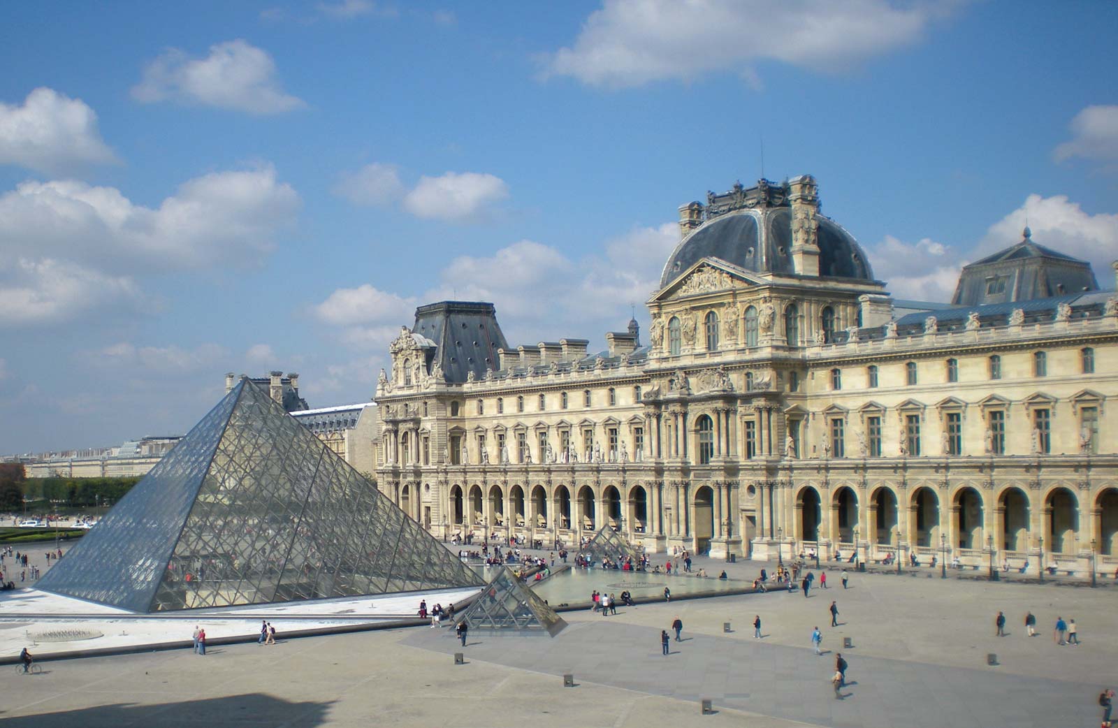 kinh nghiệm tham quan bảo tàng Louvre