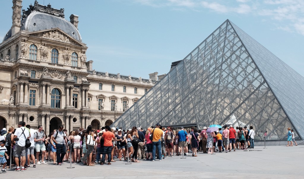 kinh nghiệm tham quan bảo tàng Louvre