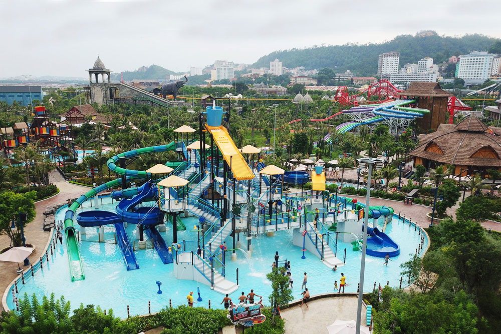 Typhoon Water Park Hạ Long - những công viên nước nổi tiếng nhất Việt Nam