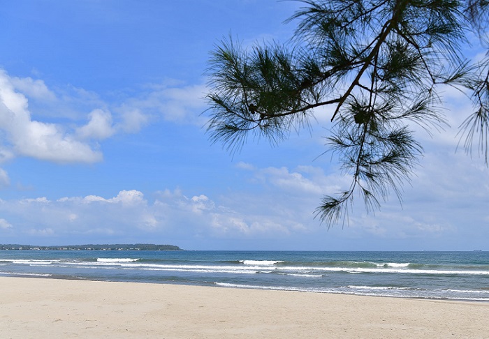 Bãi biển Mỹ Khê - địa điểm du lịch nổi tiếng nhất tại Quảng Ngãi