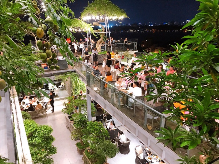 6 Degrees Cafe - những quán cafe view cao ở Hà Nội
