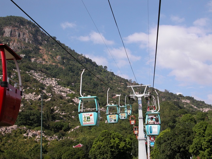 Ba Den mountain cable car - Ba Den mountain travel experience 