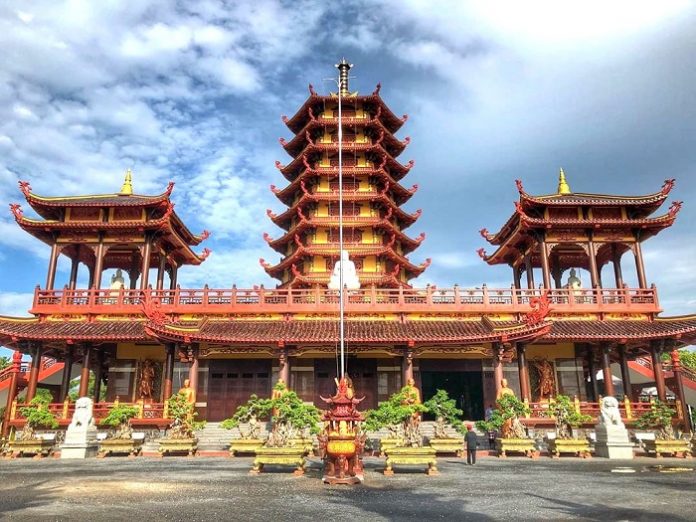 Chùa Phật Ngọc Xá Lợi - những ngôi chùa nổi tiếng ở Vĩnh Long