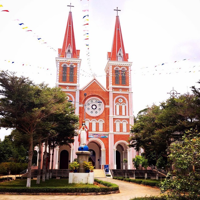 Nhà thờ Mặc Bắc - những địa điểm du lịch nổi tiếng ở Trà Vinh