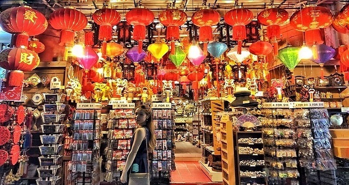 Phố đèn lồng chợ 3 Tư - một trong những khu phố đèn lồng nổi tiếng tại Việt Nam