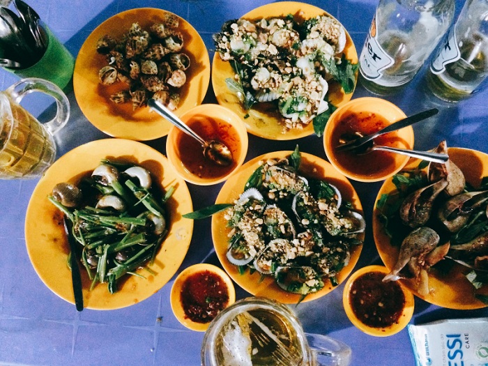 Quán ốc Long Vũ là một trong những quán ăn ngon ở Nha Trang
