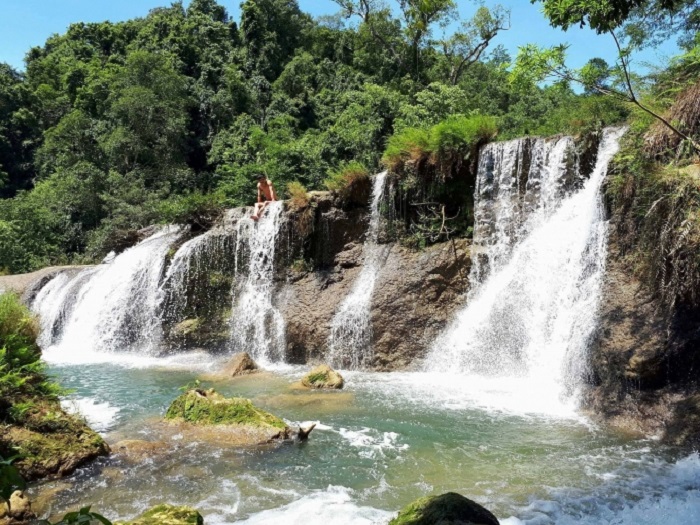 Thác Mơ Tuyên Quang là một trong những địa điểm nổi tiếng ở Tuyên Quang