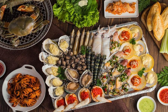 du lịch Ghềnh Đá Đĩa Phú Yên - thưởng thức hải sản