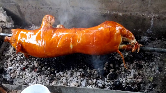 Thịt lợn cắp nách - đặc sản Sapa mùa đông