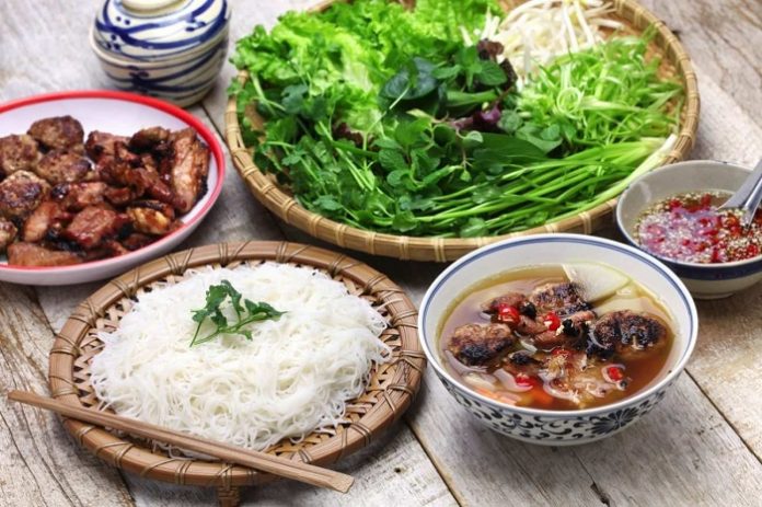 Bún chả Hà Nội - món bún ngon nhất Việt Nam