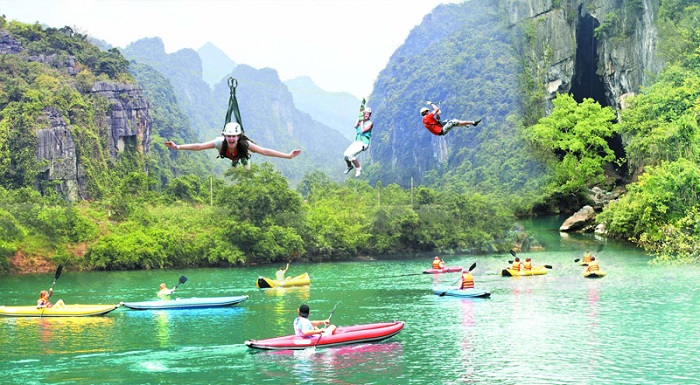 Zipline swing at Nuoc Mooc stream in Quang Binh