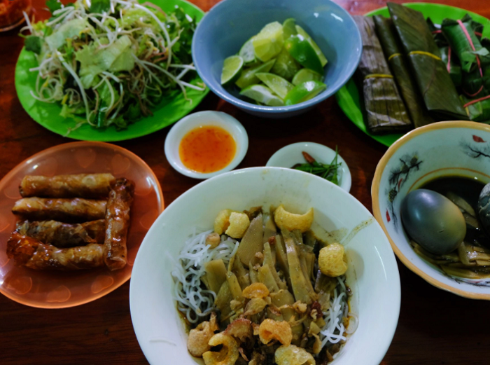 bún cua thối - ăn gì ở Kon Tum