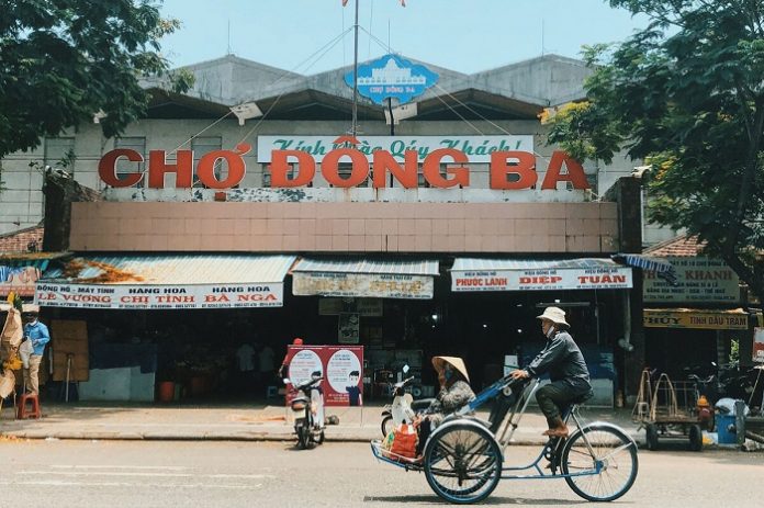 chợ Đông Ba - khu chợ nổi tiếng ở Huế