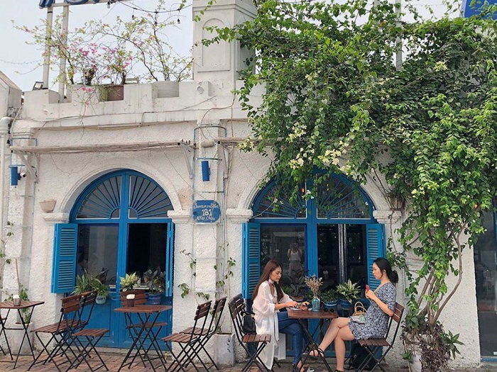 quán cafe Santorini Vibes Hồ Tây